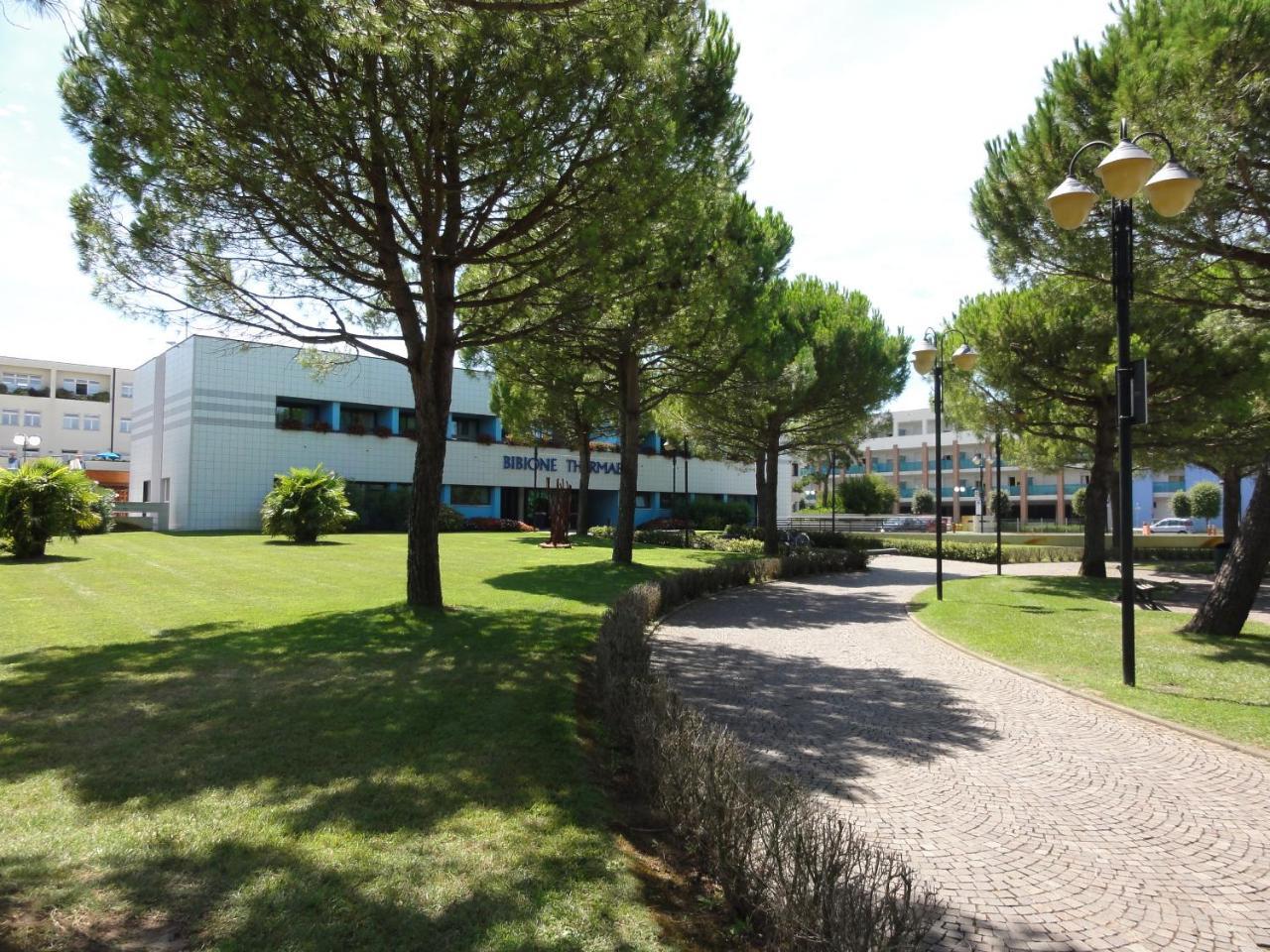 Albatros - Appartamenti Bibione Exteriör bild